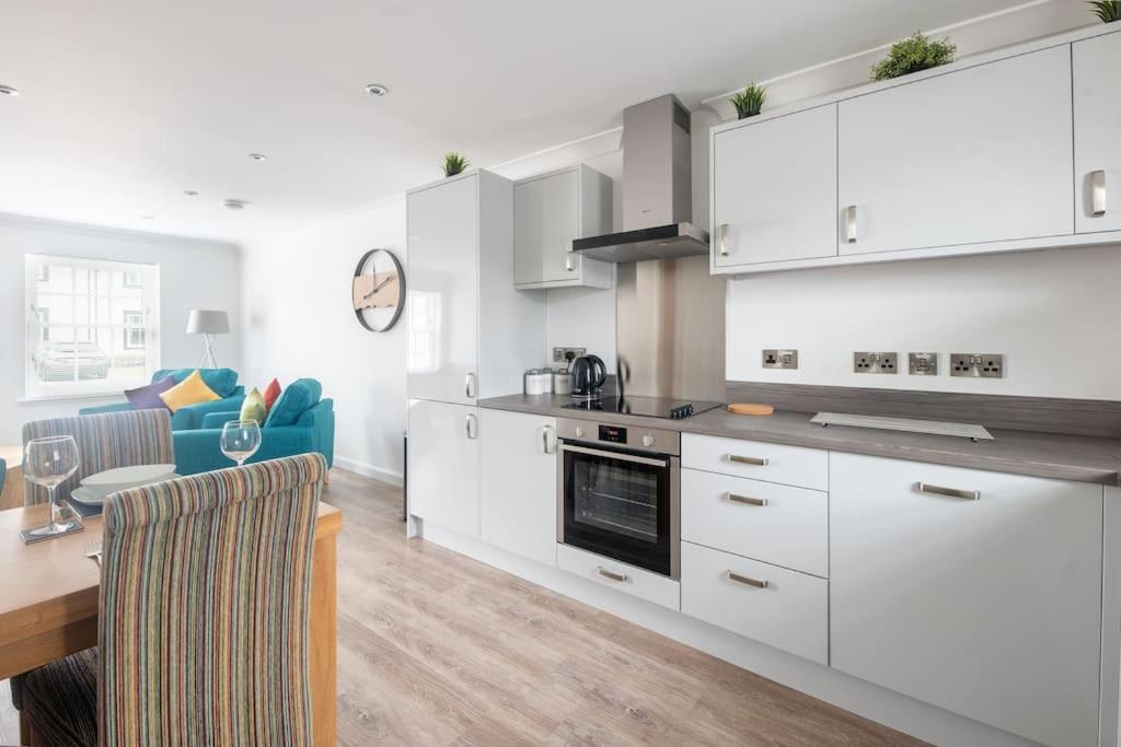 Modern Ground Floor Apartment In Tornagrain Inverness Exterior foto