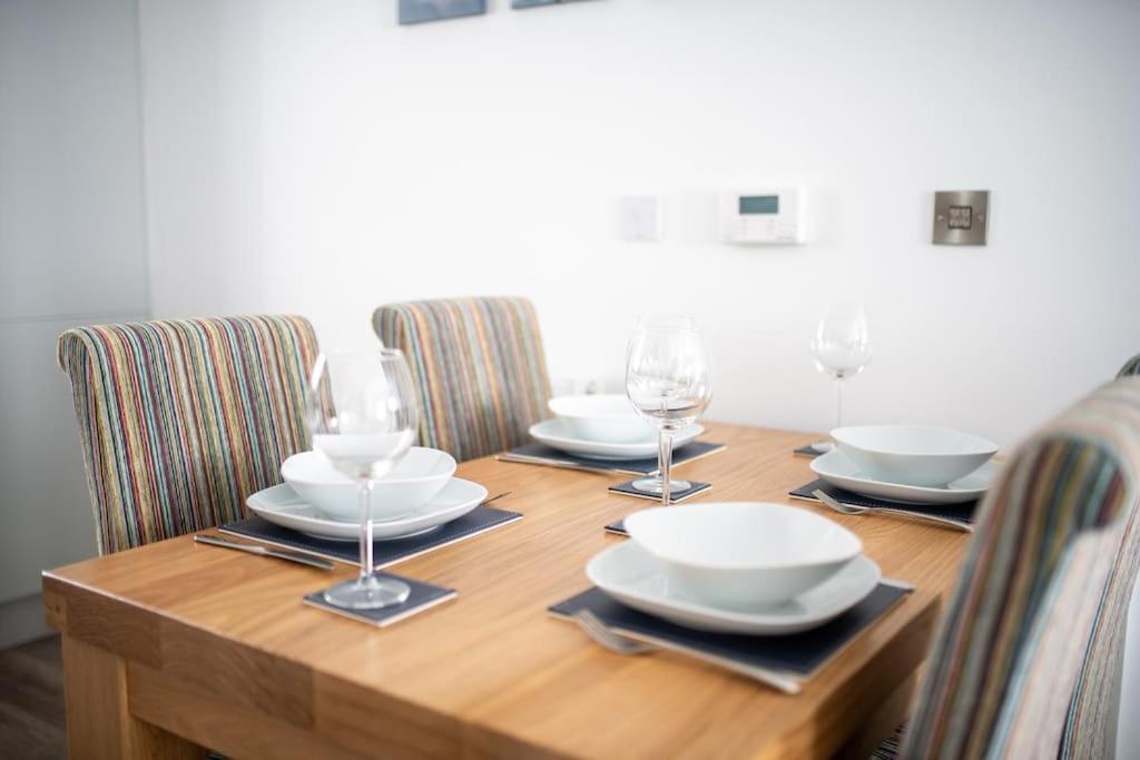 Modern Ground Floor Apartment In Tornagrain Inverness Exterior foto