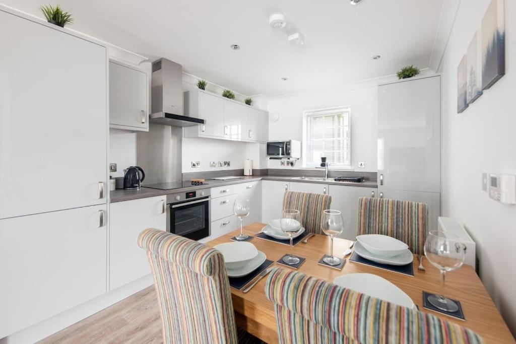 Modern Ground Floor Apartment In Tornagrain Inverness Exterior foto